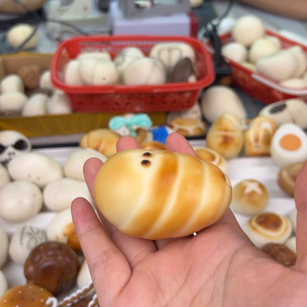 菩提根/象牙果把件风**信定制巨大肥毛毛虫眼睛芽眼镶钻