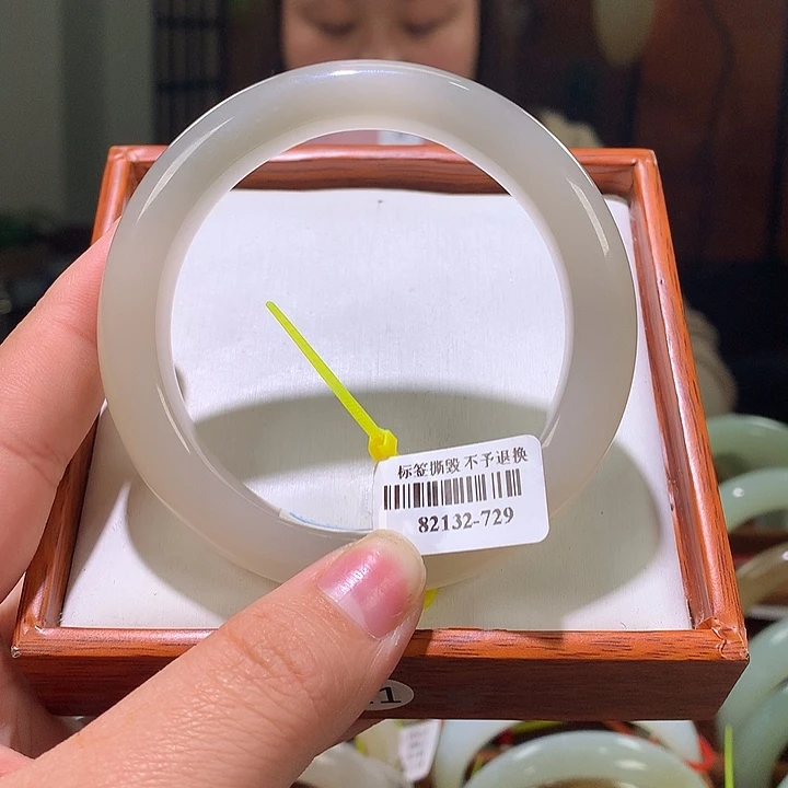 和田玉手镯未镶嵌58