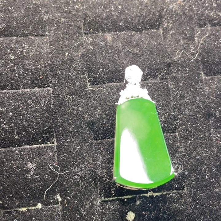 翡翠未镶嵌颈饰30，