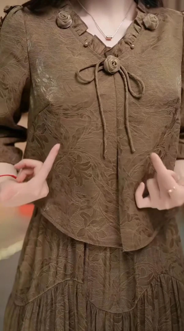 秋季新款时尚显瘦修身假两件洋气长袖气质中长款百搭减龄遮肉裙子