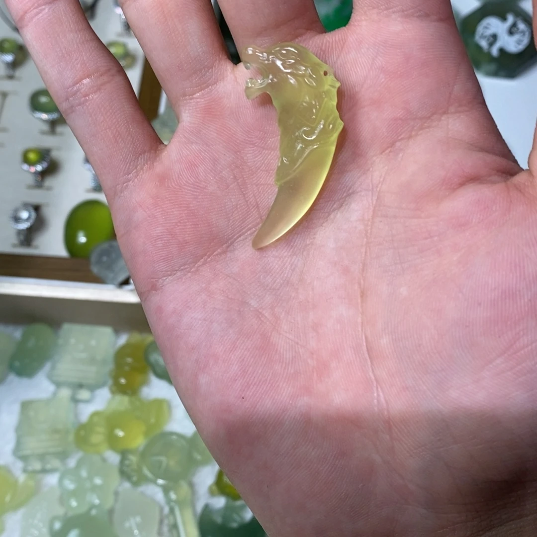 岫玉未镶嵌吊坠(不含链)