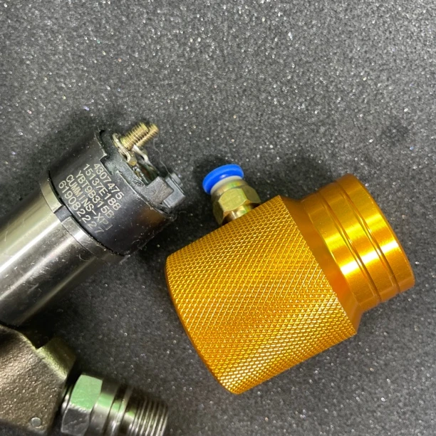 大东康喷油器4307475回油卡具 电装1211小松喷油器回油卡具