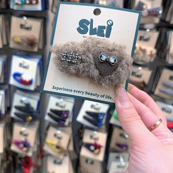 浅卡其爱心蝴蝶结掰掰