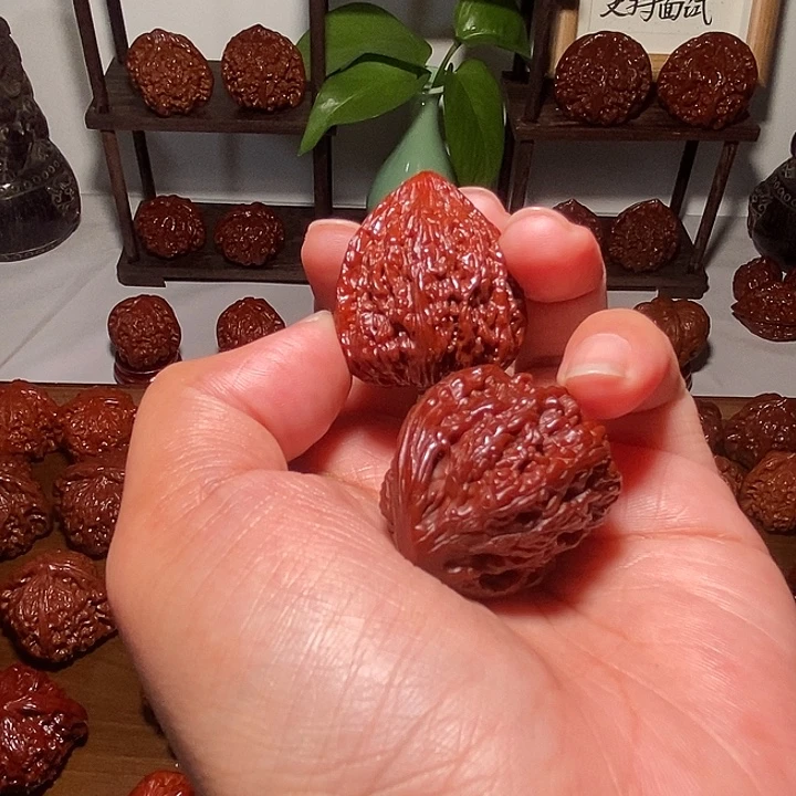 小***伙吊坠文玩核桃塔尖