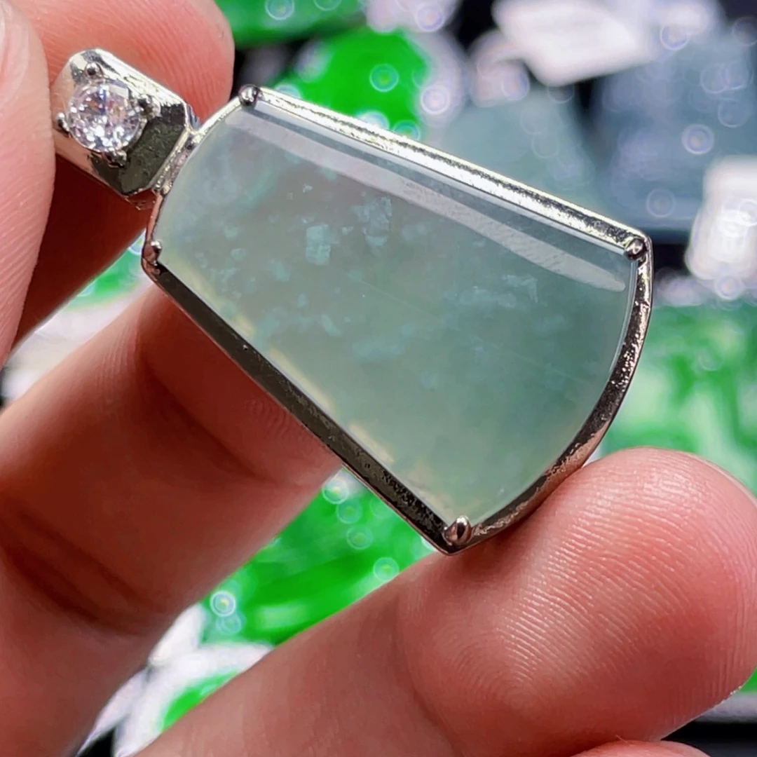 翡翠未镶嵌颈饰6，