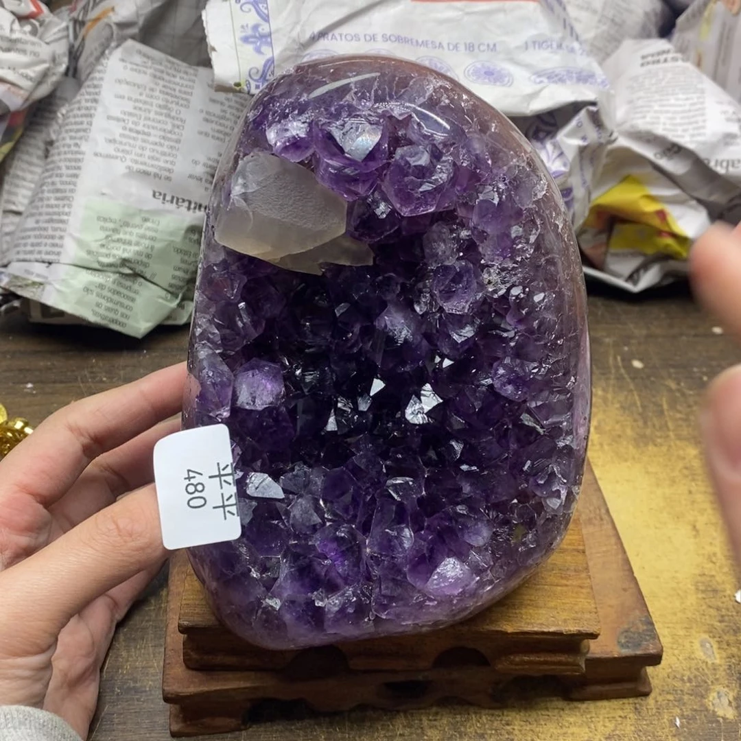 紫晶乌拉圭未镶嵌