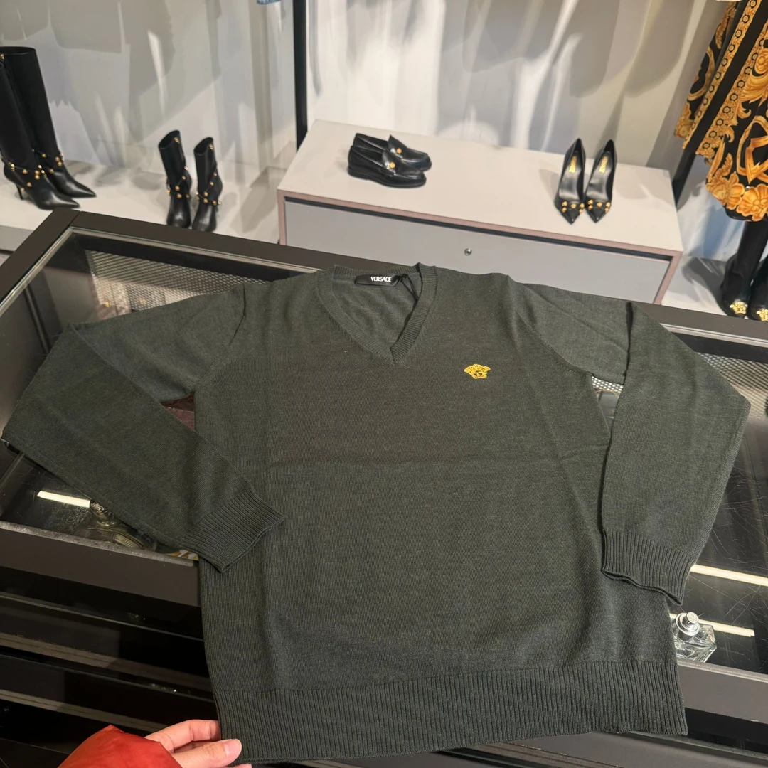 未使用 VERSACE/范思哲 男士新款绿色V领薄款套头羊毛衫长袖