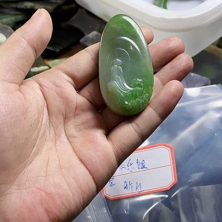 (***姐未镶嵌和田玉（糖玉）珠宝半成品