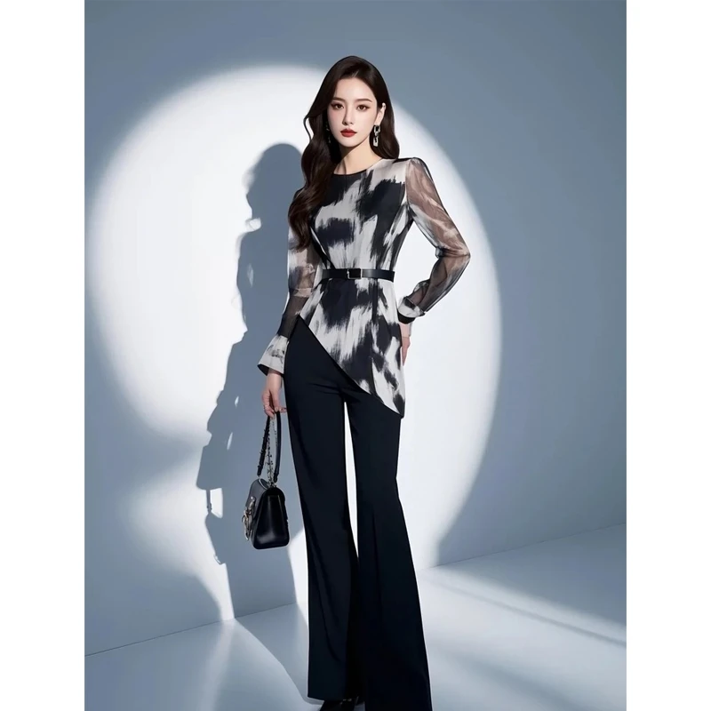开春穿搭一整套独特绝美气质高级感小香风黑色晕染衬衫裤子两件套