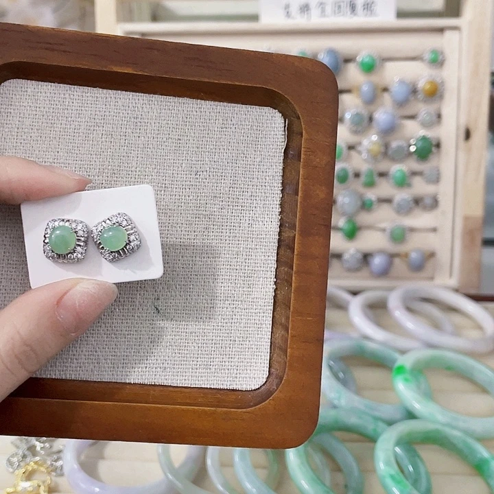 翡翠未镶嵌颈饰天然翡翠Ａ货