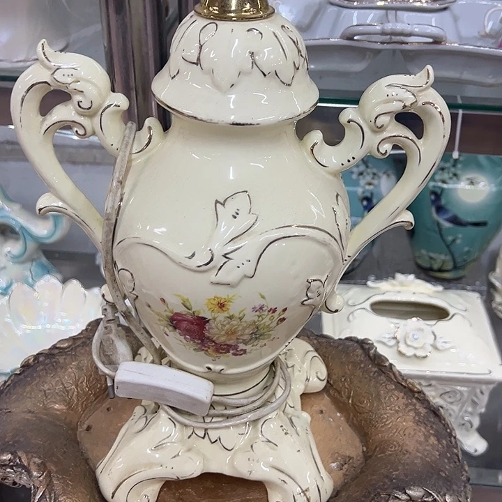 陶瓷有流金瑕。。。。。。。。。。。。。。。。