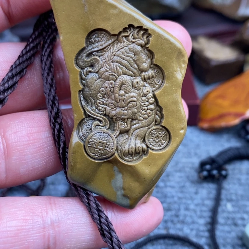 【闪购商品】原石雕刻手把件