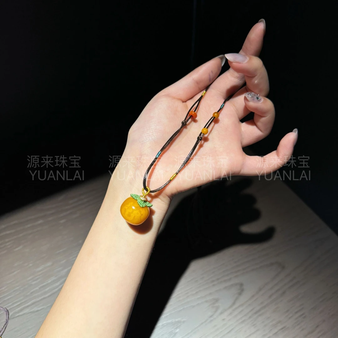 Q*柿柿如意*O2-5天然蜜蜡柿子项链