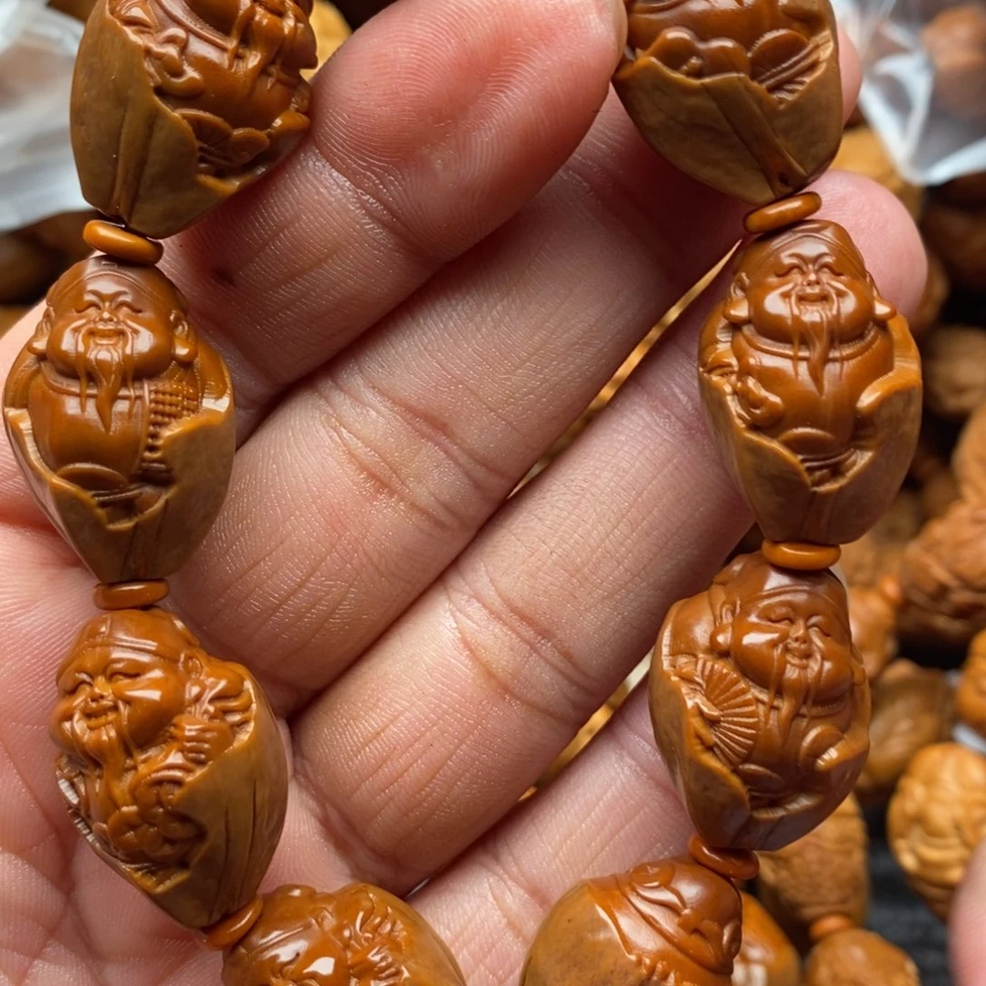 橄榄核手串包衣财神