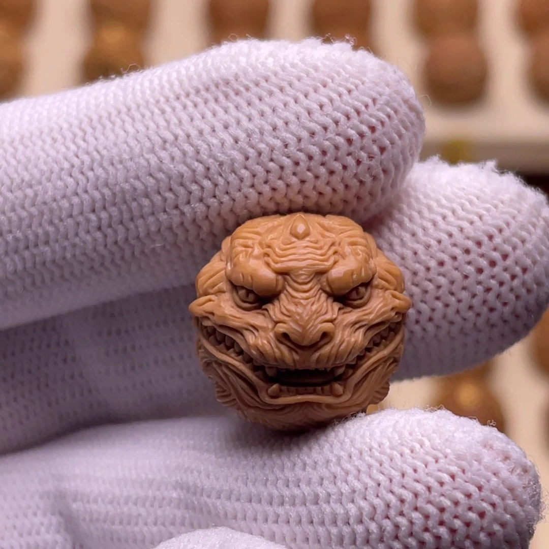 猴头核桃吊坠龙珠17+