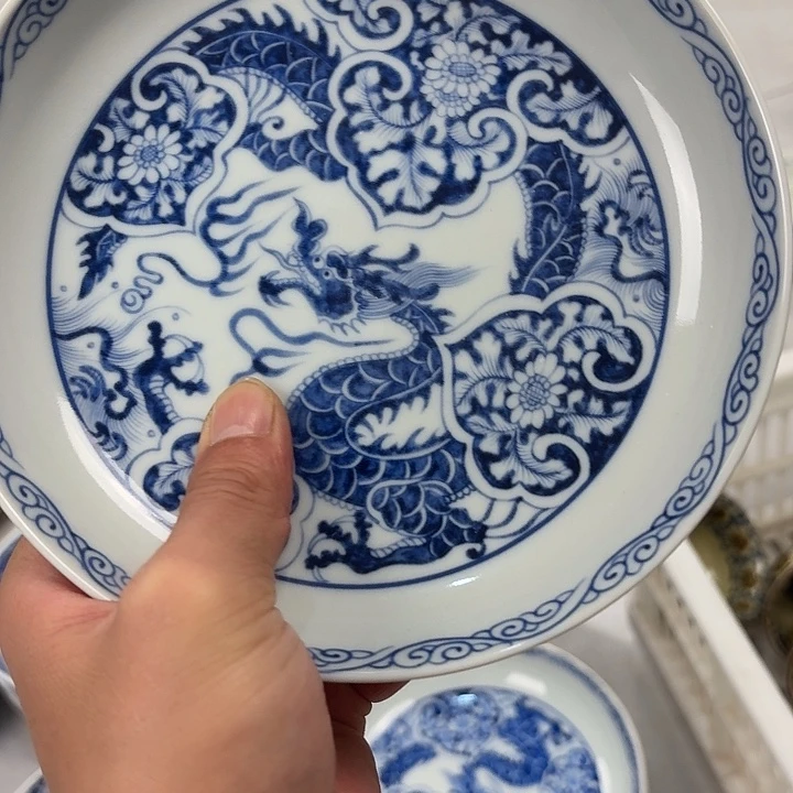 瓷片青花如意穿花龙大胡乘景德镇