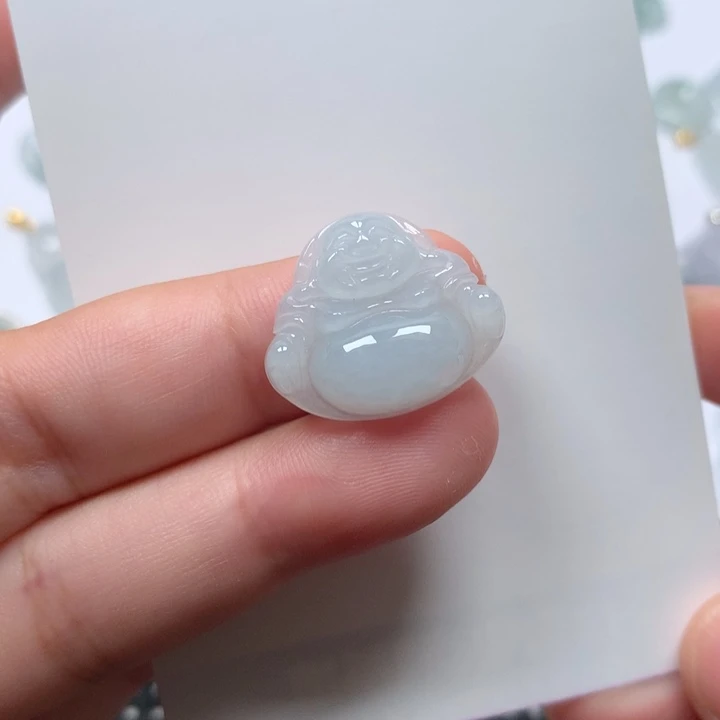 翡翠未镶嵌颈饰佛公