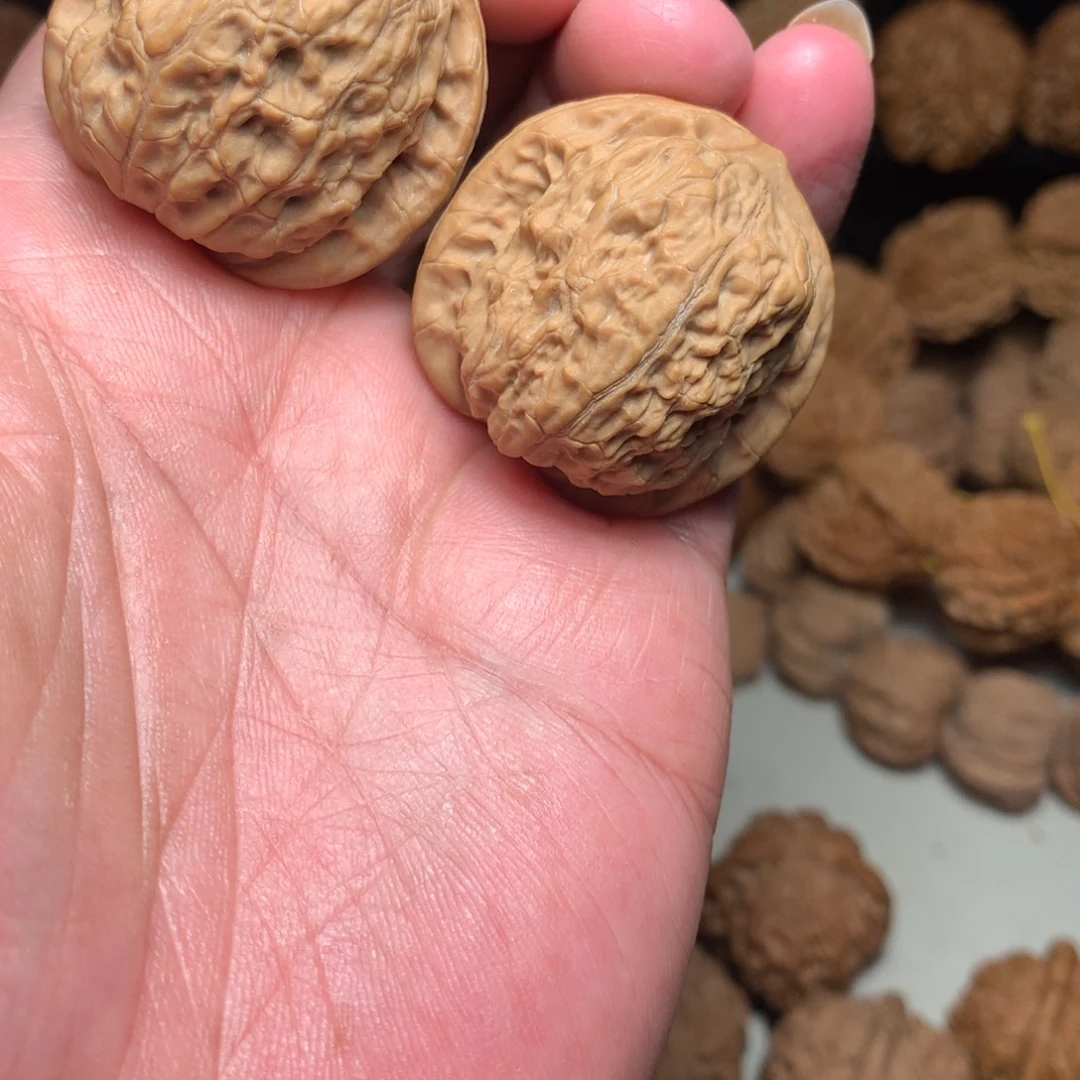 吊坠桃核全品38红方印