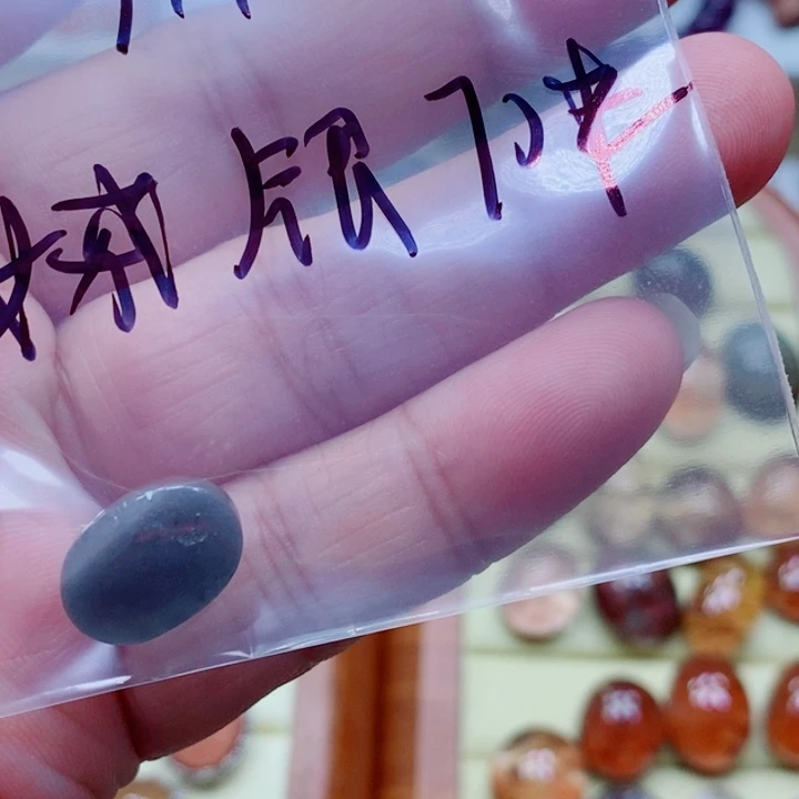 未镶嵌颈饰水晶水晶