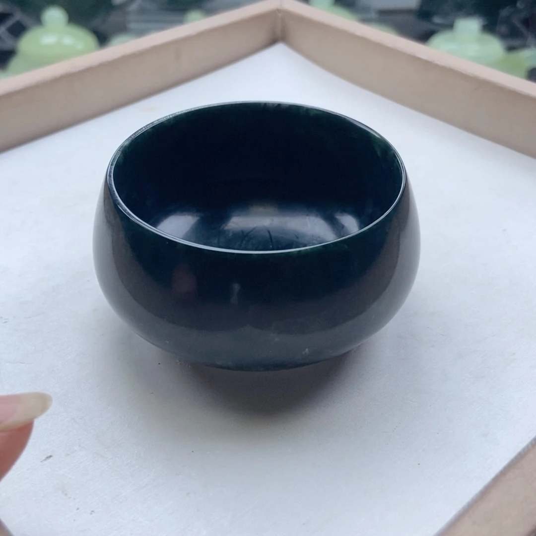 蛇纹石玉未镶嵌主人杯