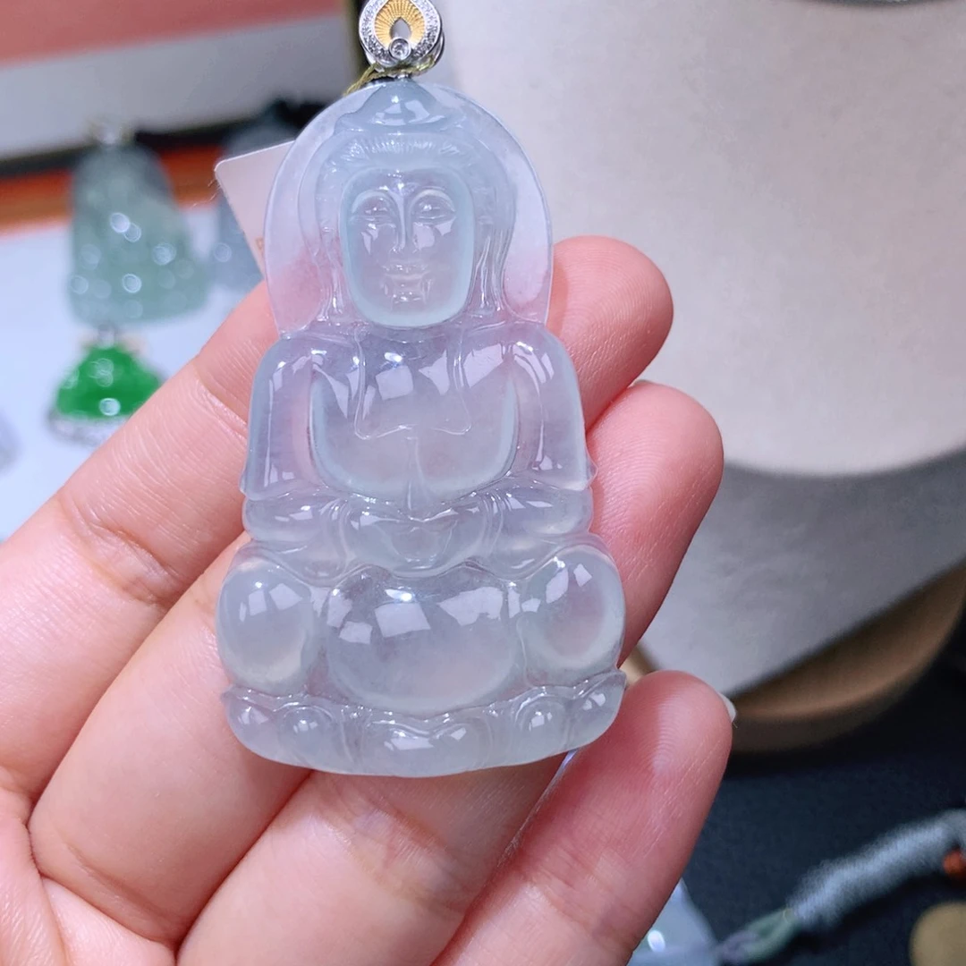 颈饰18K金镶嵌翡翠观音