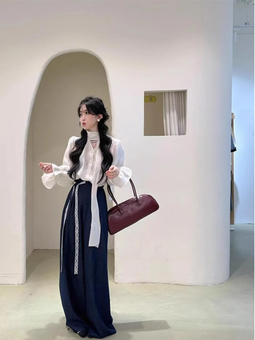 春季2025超火气质白色喇叭袖V领衬衫蓝色阔腿裤韩风chic两件套装