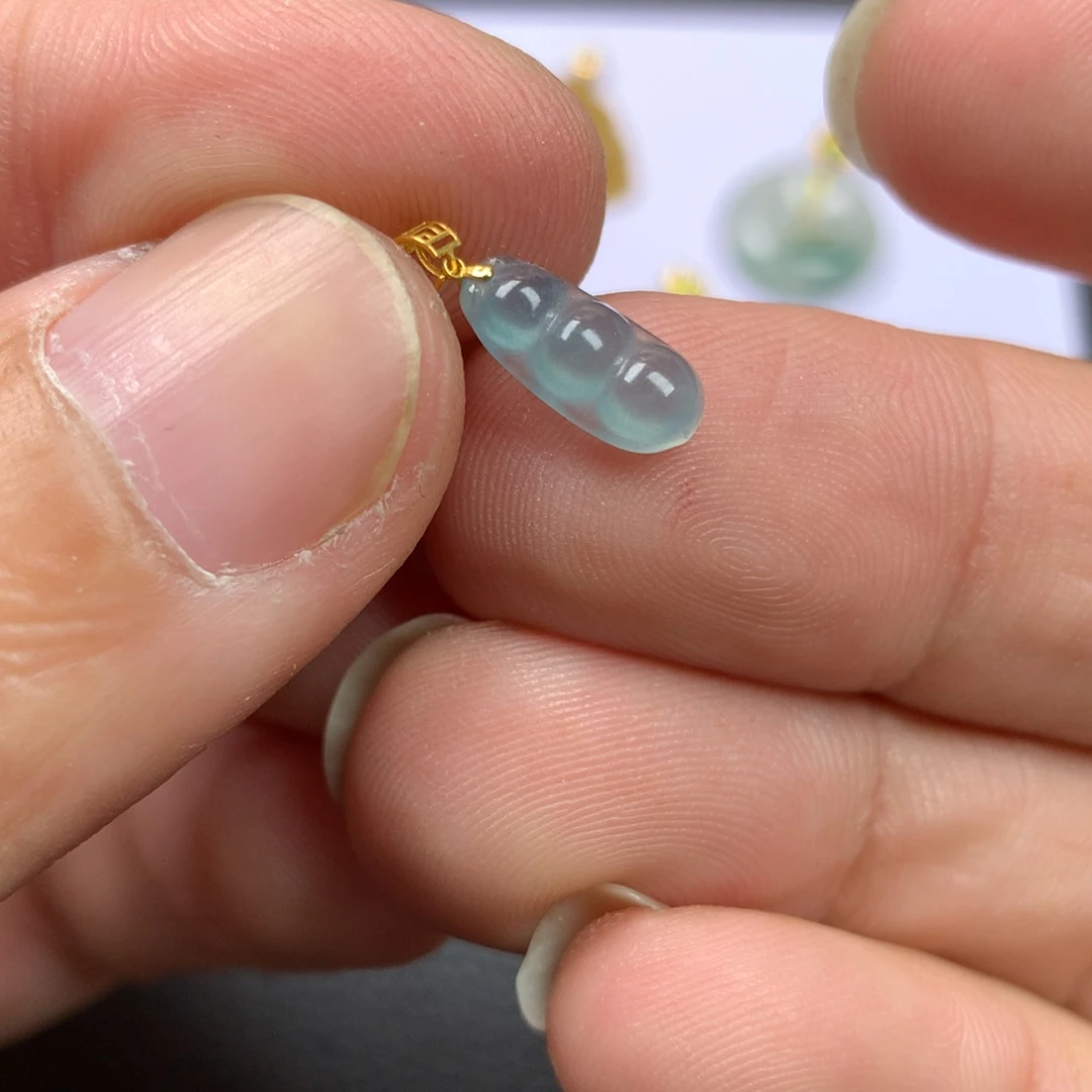 【闪购商品】颈饰18K金镶嵌翡翠翡翠