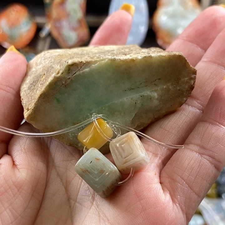 翡翠裸石腾冲老料翡翠裸石