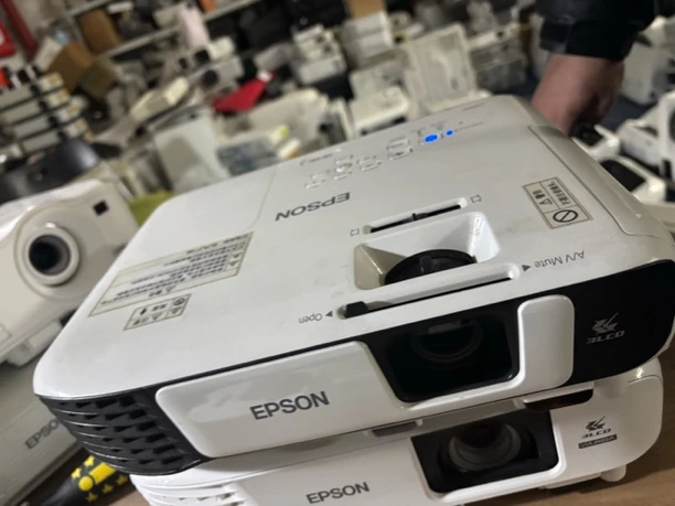 9新 Epson/爱普生 二手 爱普生投影仪 运费自理