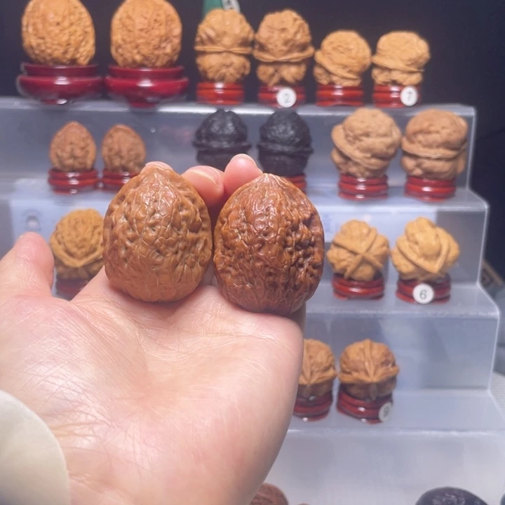 吊坠桃核8龙脊蟾形