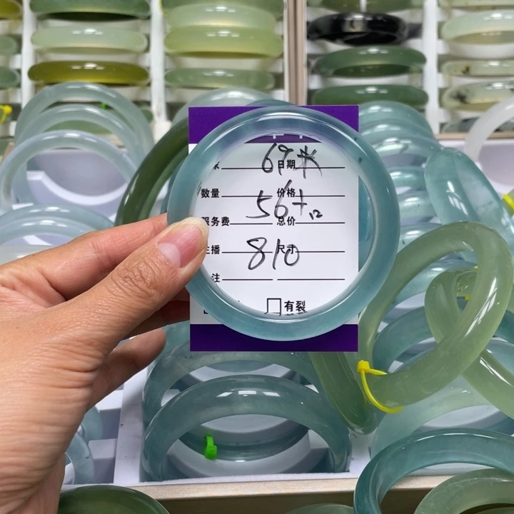 石英质玉手镯未镶嵌雪*舞