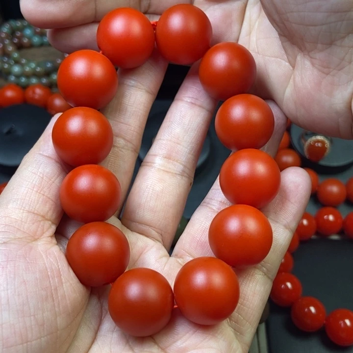 未镶嵌20手持18颗玛瑙/玉髓