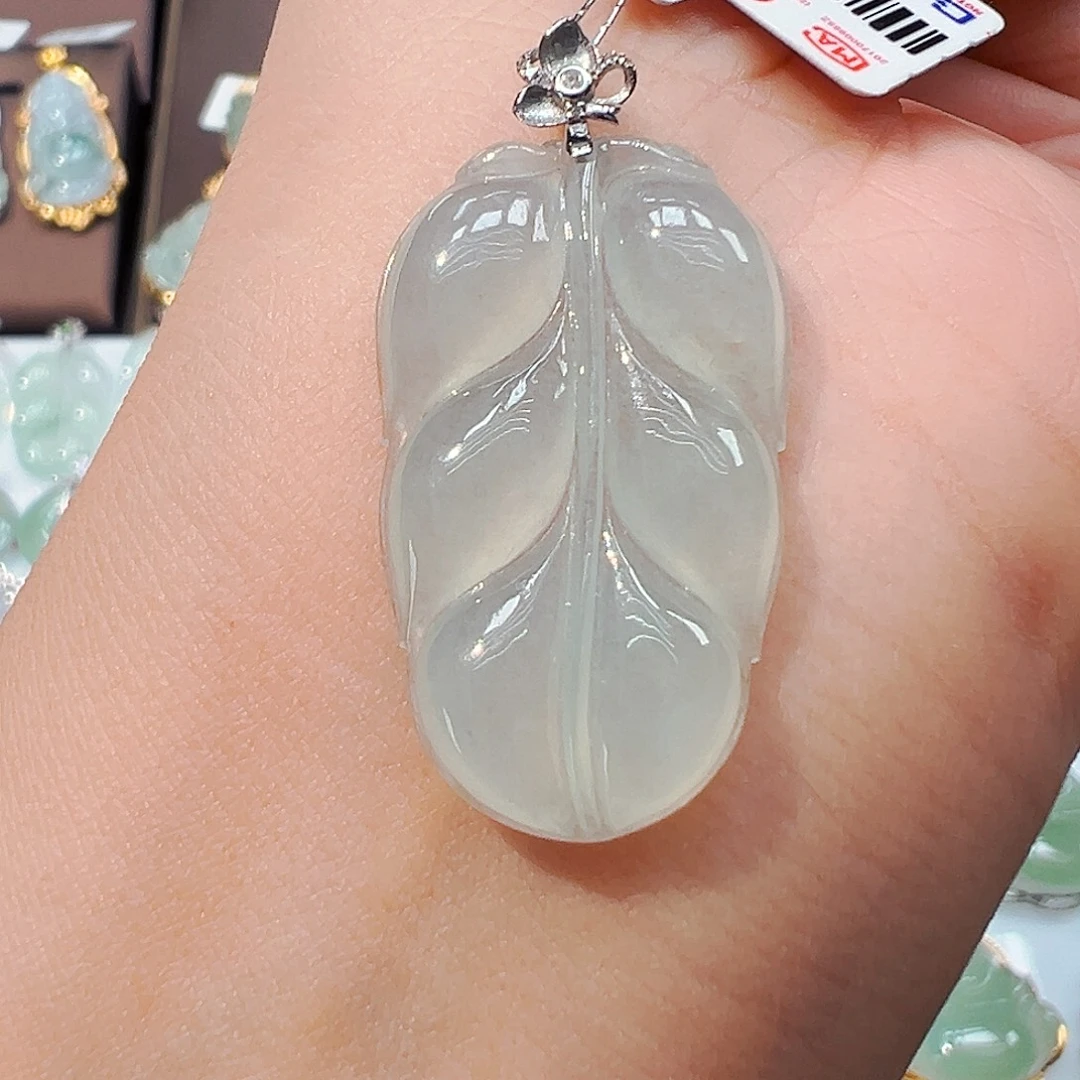 翡翠18K金镶嵌吊坠(不含链)叶子