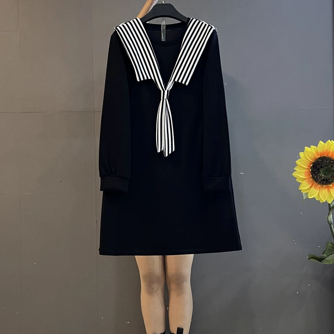 秋季新款时尚百搭宽松显瘦减龄洋气拼接披肩连衣裙