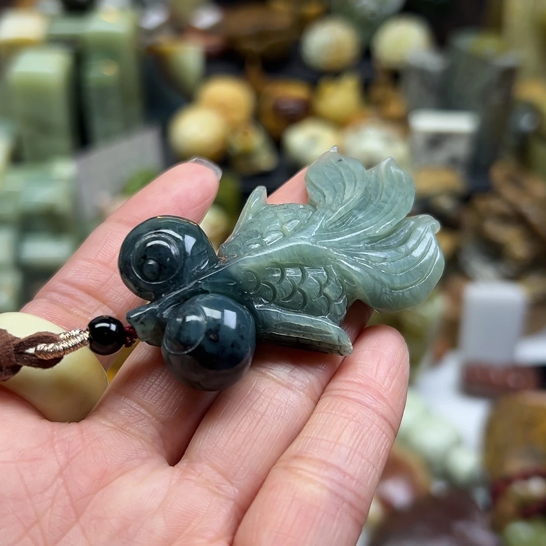 小***草岫玉未镶嵌颈饰花玉兰金鱼