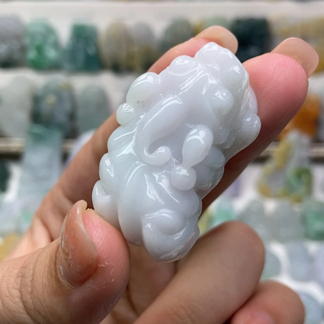 吊坠(赠链)未镶嵌翡翠口含珠
