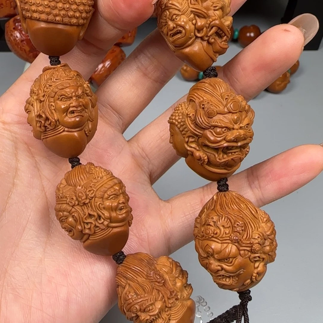 吊坠橄榄核三面万佛