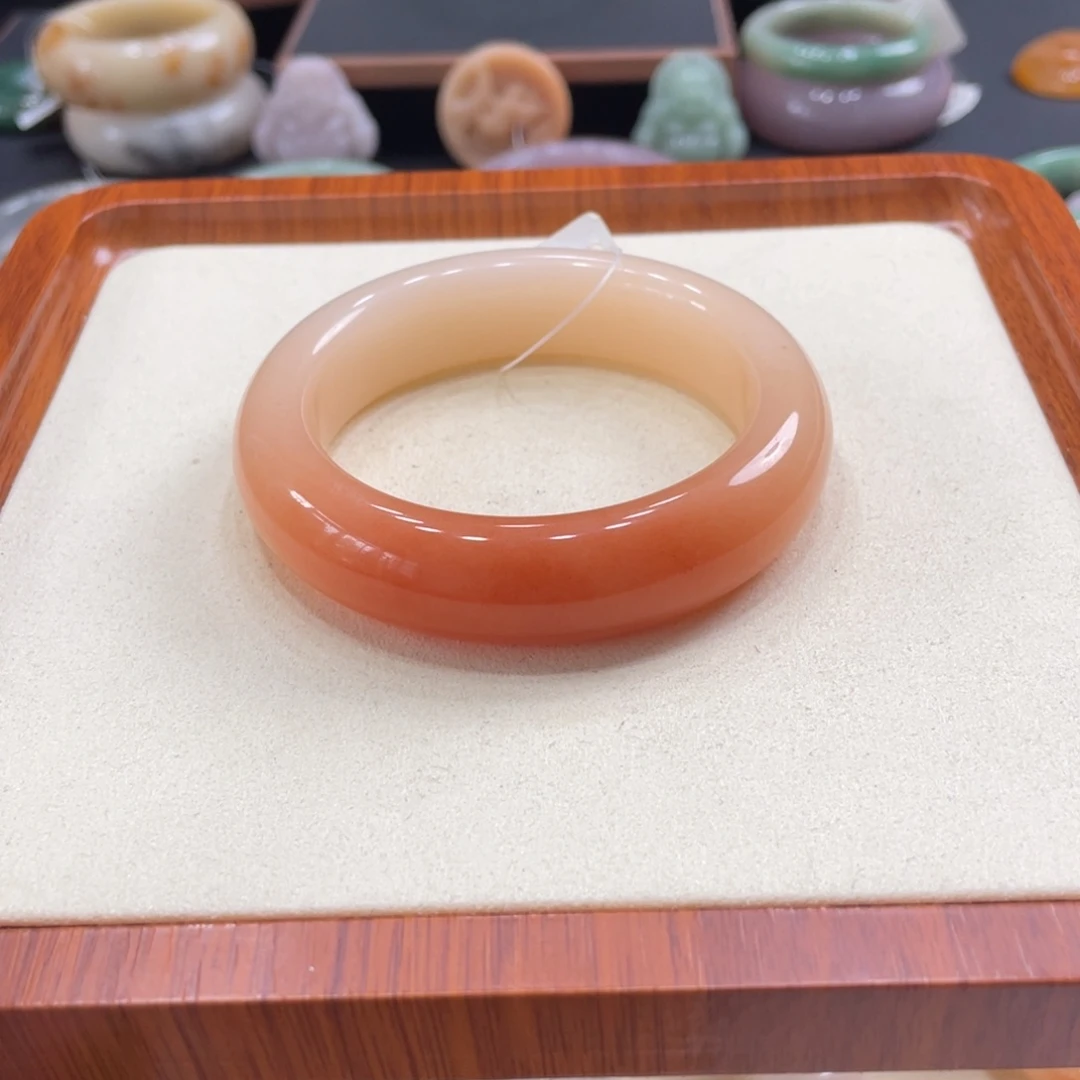 石英岩玉手镯未镶嵌如