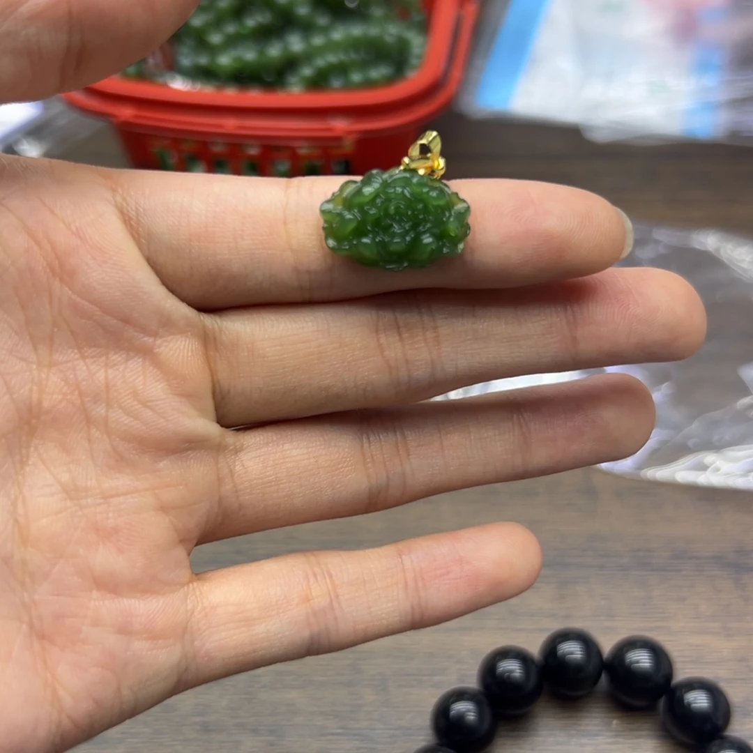 颈饰未镶嵌和田玉碧玉牡丹花吊坠