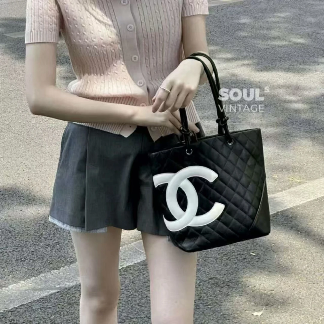 95新 Chanel/香奈儿 Chanel 黑白 牛皮 康鹏菜篮子小号/610803315