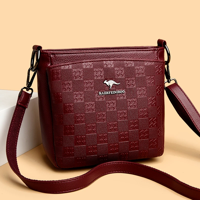 正品琳蒂袋鼠女包2025新款PU皮单肩斜挎小方包多色软面耐磨拉链搭