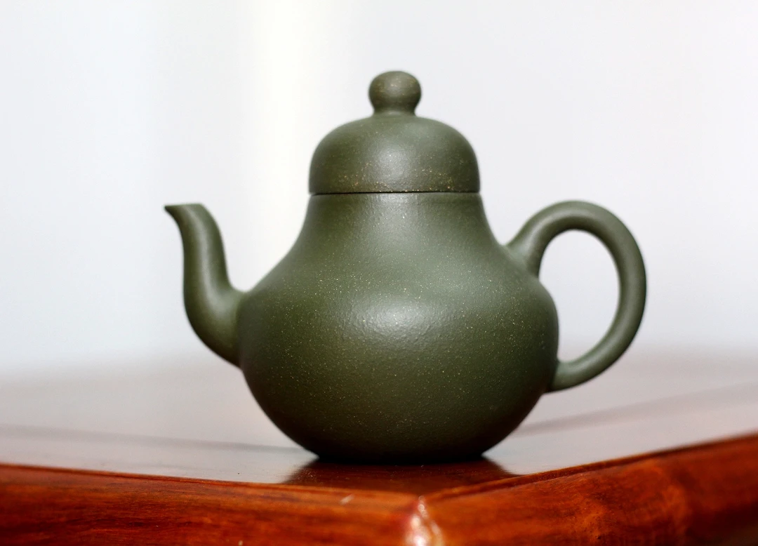 【诗婷壶】泥料：原矿豆青泥容量：150cc左右茶具紫砂壶