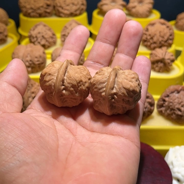 吊坠桃核古蟾全品