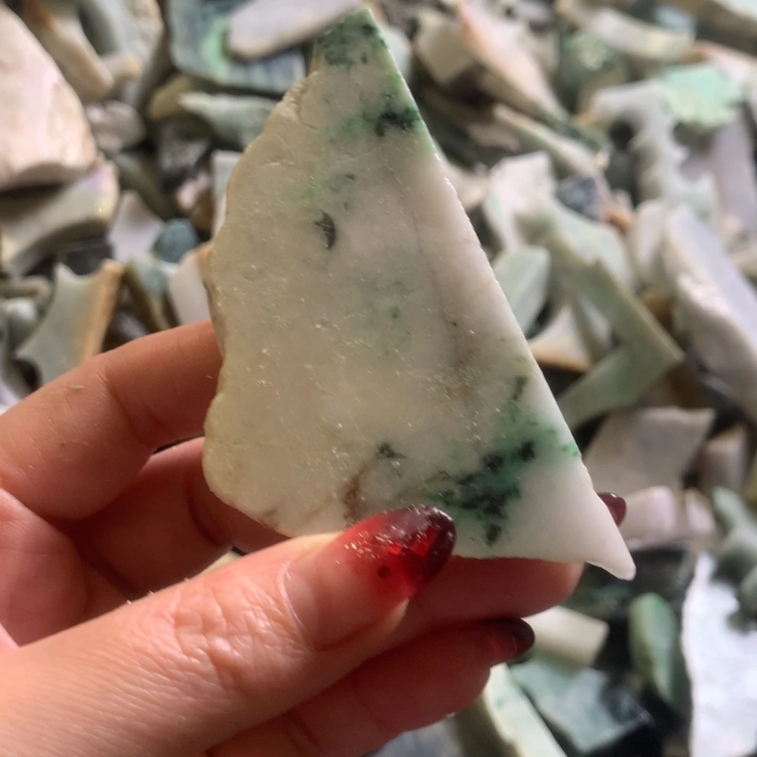 翡翠颈饰未镶嵌缅甸翡翠