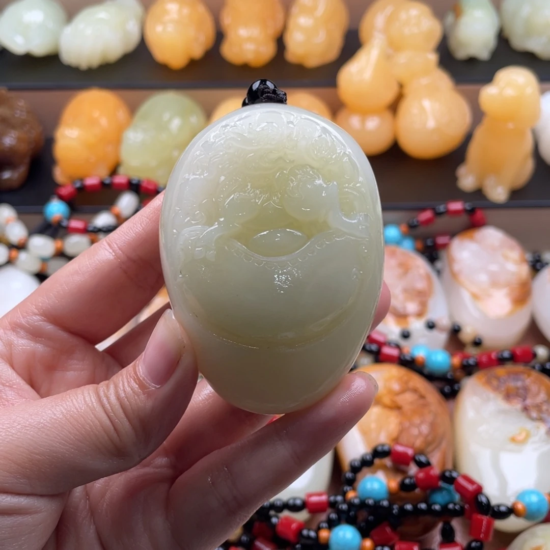 东***杜石材天然古青石手把件
