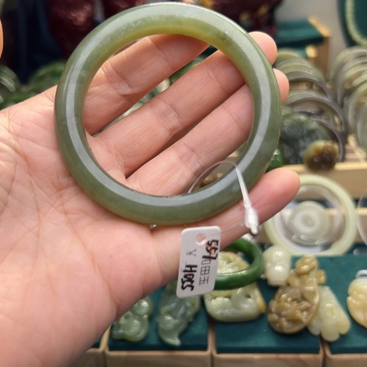 和田玉手镯未镶嵌55.7圈围H055