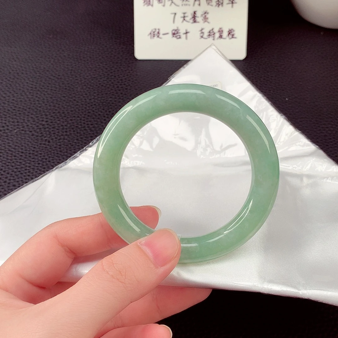 翡翠未镶嵌手镯翡翠