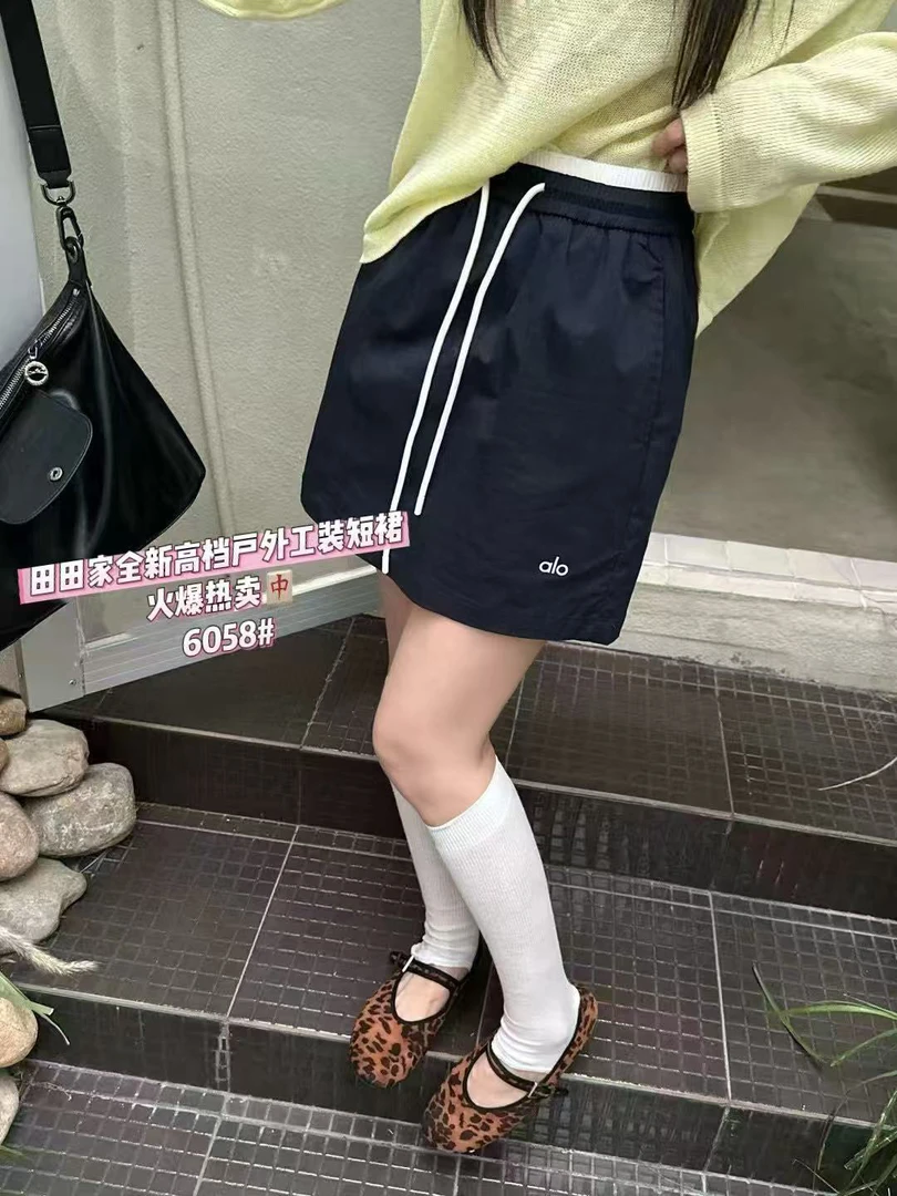 董小姐/6058拼接腰头字母刺绣A字短裙女夏新款2025显瘦半身裙