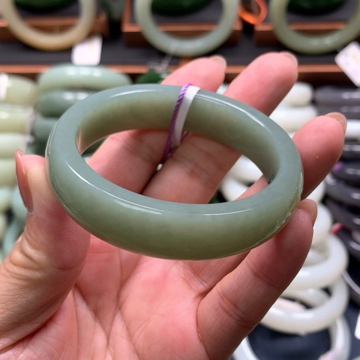 【闪购商品】未镶嵌手镯和田玉