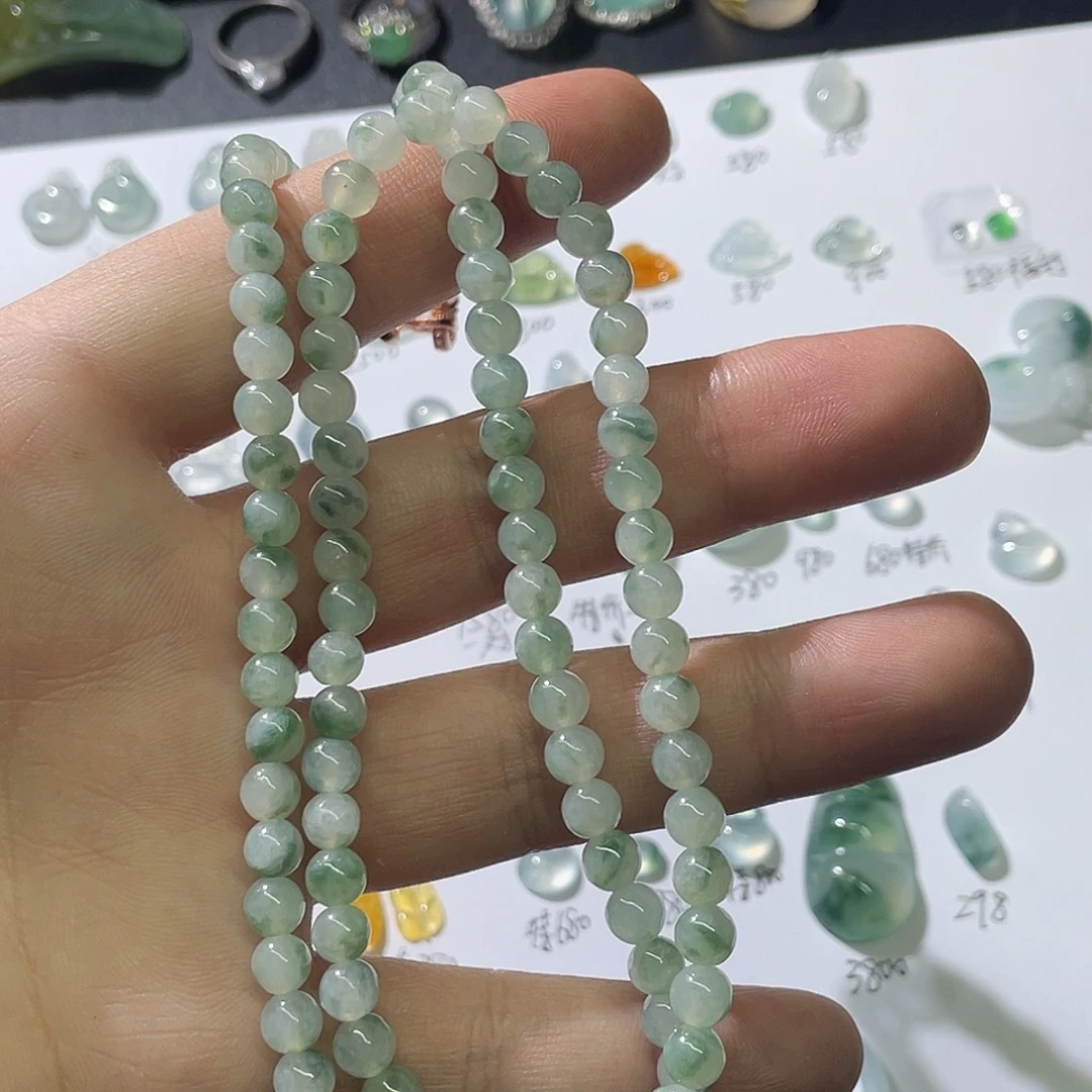 翡翠挂件未镶嵌翡翠手串